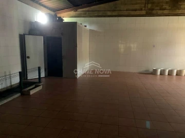 Negócio para Arrendamento em Oiã