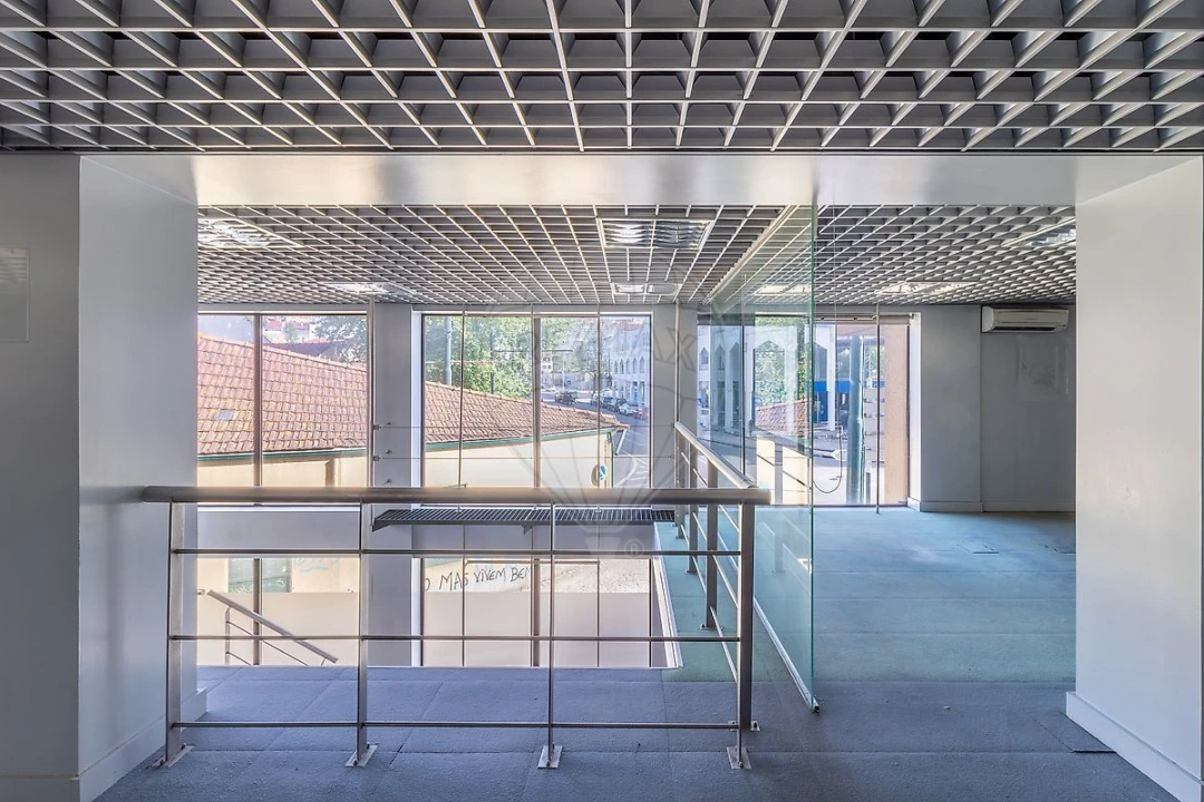 Loja para Venda em Santo Antonio dos Olivais Foto 1