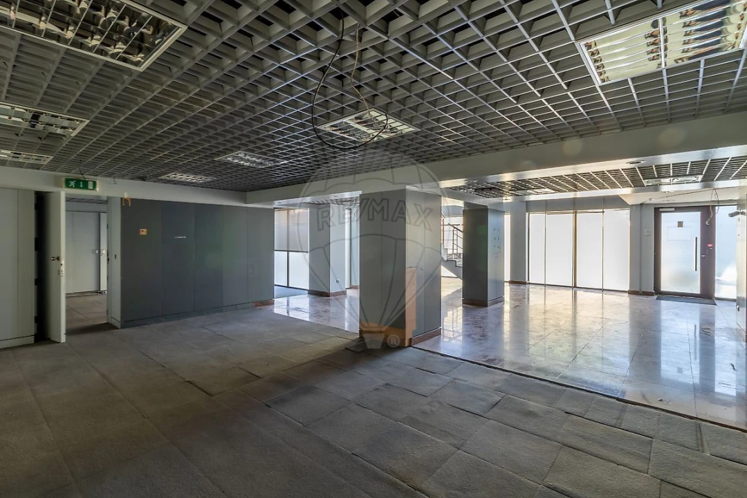 Loja para Venda em Santo Antonio dos Olivais Foto 12