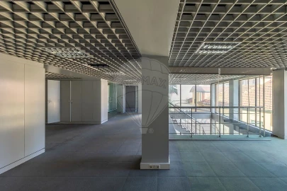 Loja para Venda em Santo Antonio dos Olivais