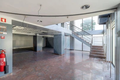 Loja para Venda em Santo Antonio dos Olivais