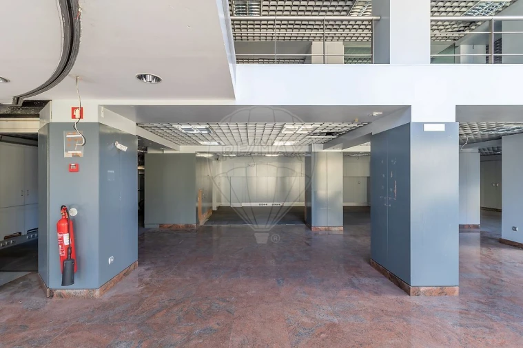 Loja para Venda em Santo Antonio dos Olivais Foto 7