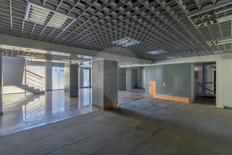 Loja para Venda em Santo Antonio dos Olivais Foto 8