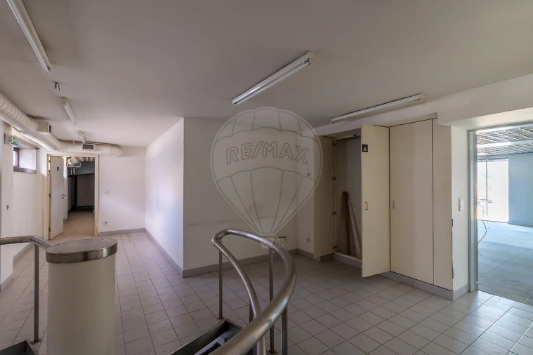 Loja para Venda em Santo Antonio dos Olivais Foto 18