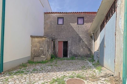 Moradia T1 para Venda em Abrunheira, Verride e Vila Nova da Barca