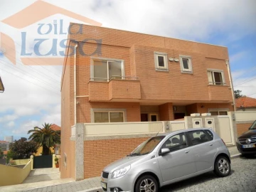 Moradia T3 para Venda em Canidelo