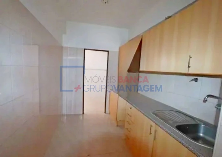 Apartamento T2 para Venda em Moita Foto 9