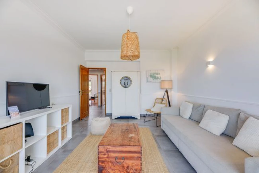 Apartamento T2 para Arrendamento em Colares Foto 5