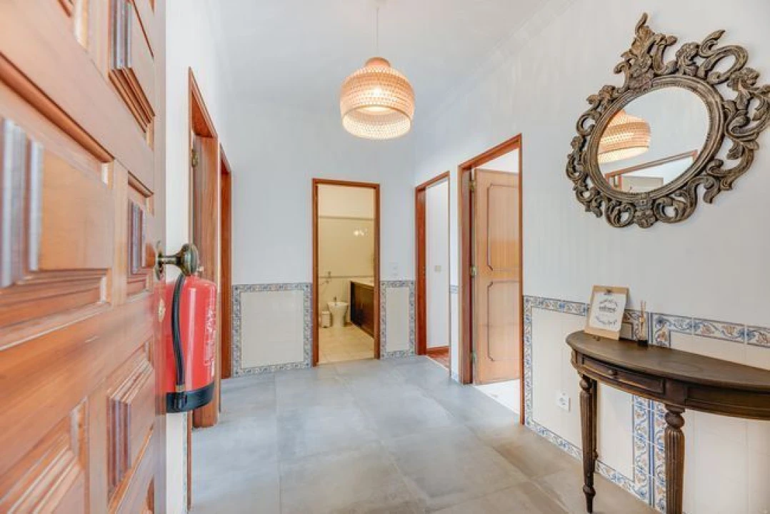 Apartamento T2 para Arrendamento em Colares Foto 7