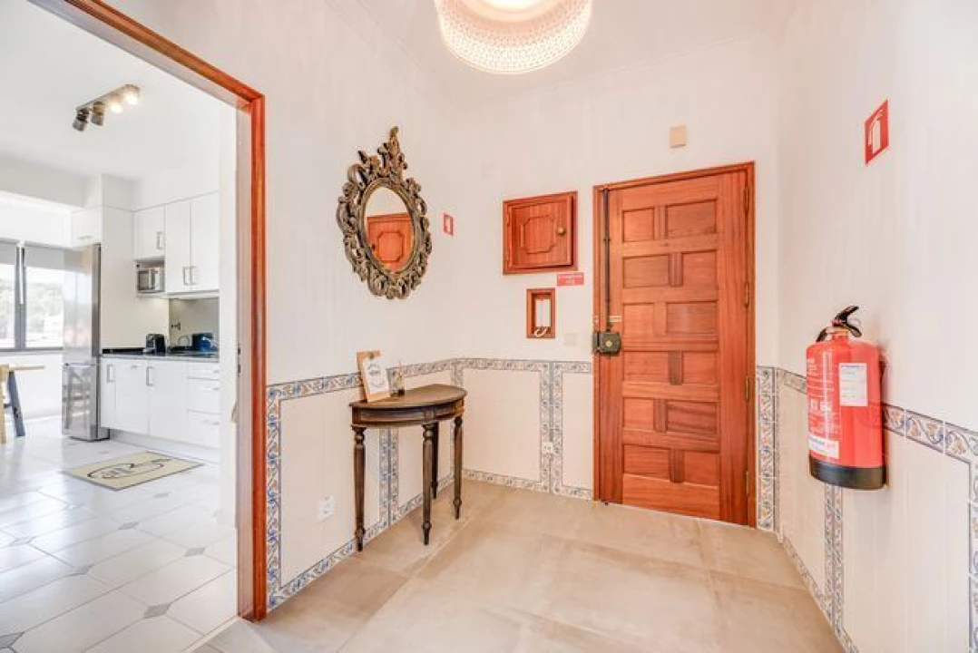 Apartamento T2 para Arrendamento em Colares Foto 19