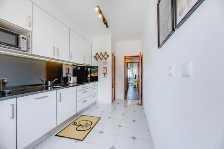 Apartamento T2 para Arrendamento em Colares Foto 12