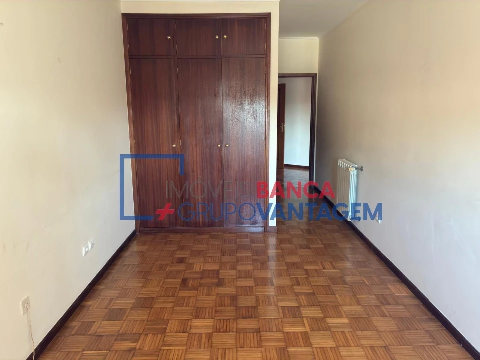 Apartamento T3 para Venda em Sandim, Olival, Lever e Crestuma Foto 12