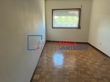 Apartamento T3 para Venda em Sandim, Olival, Lever e Crestuma