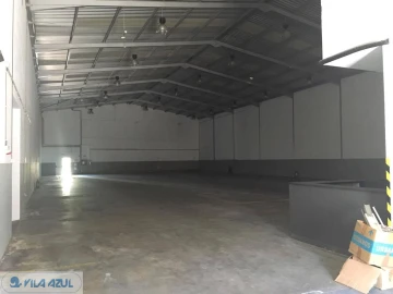 Armazém para Arrendamento em Moreira
