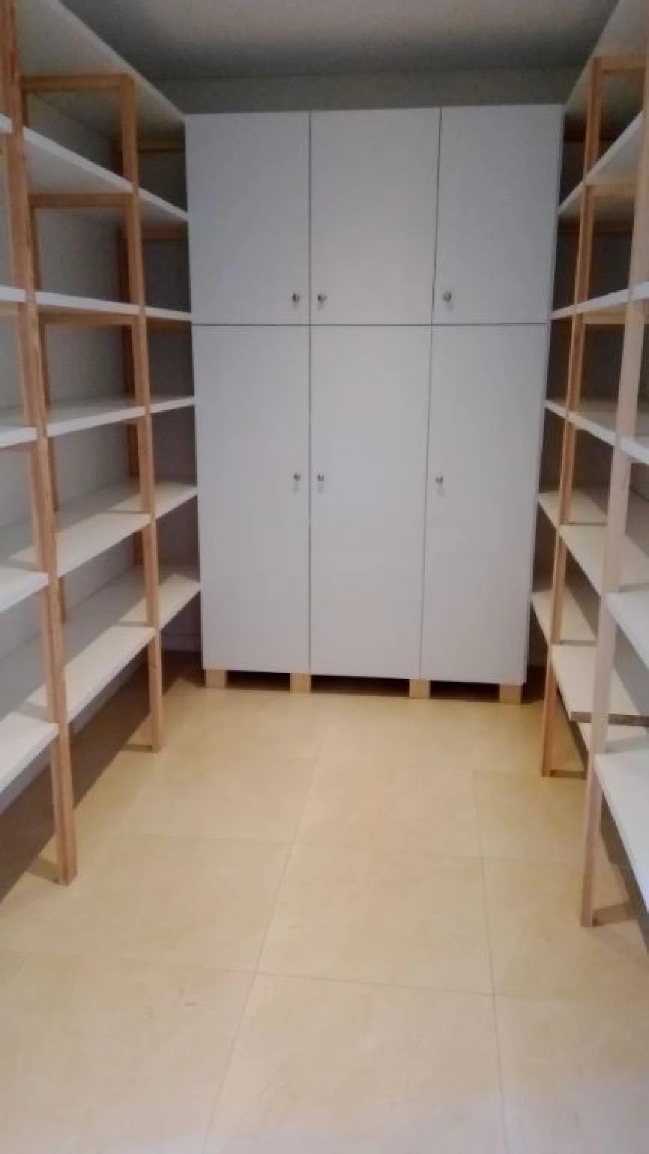 Moradia T4 para Venda em Quelfes Foto 9