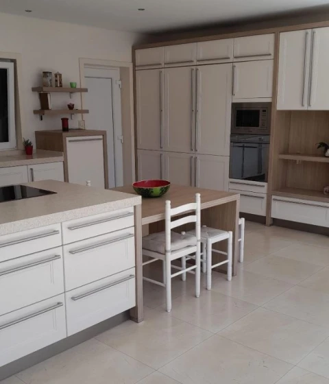 Moradia T4 para Venda em Quelfes