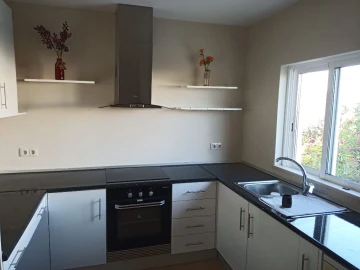 Moradia T4 para Venda em Quelfes