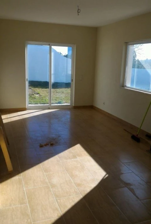 Moradia T4 para Venda em Quelfes