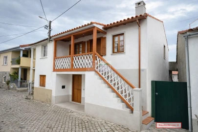 Moradia T3 para Venda em Cerejais