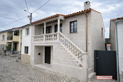 Moradia T3 para Venda em Cerejais