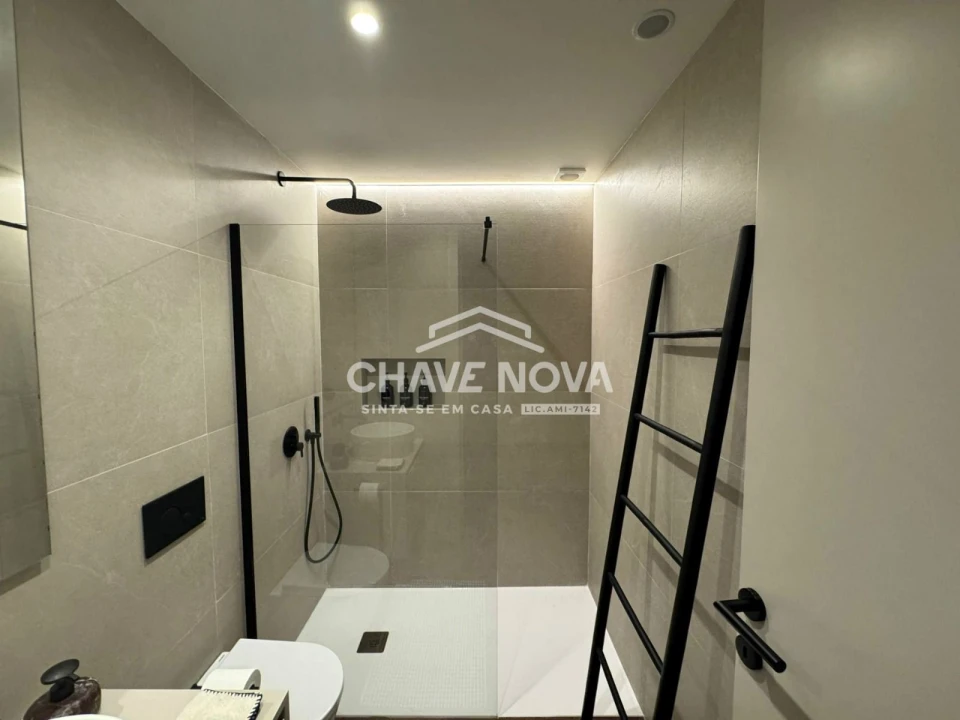 Moradia T1 para Venda em Fânzeres e São Pedro da Cova Foto 10