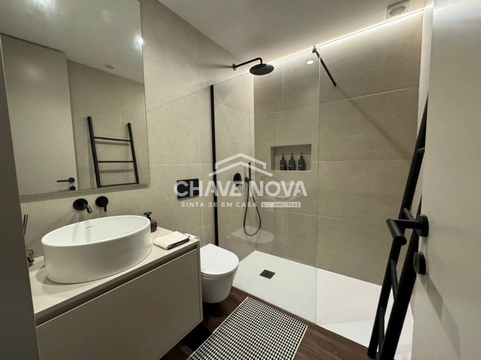 Moradia T1 para Venda em Fânzeres e São Pedro da Cova Foto 11