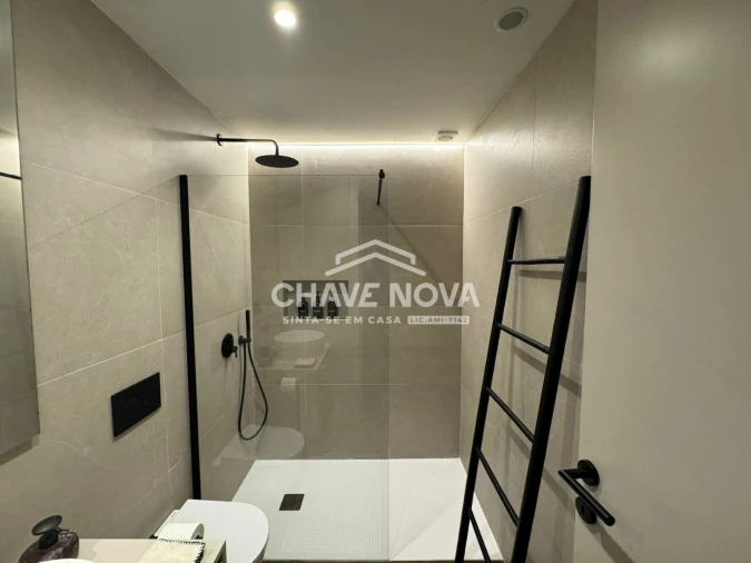 Moradia T1 para Venda em Fânzeres e São Pedro da Cova Foto 10