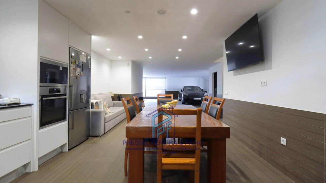 Moradia T5 para Venda em Rio Tinto Foto 9