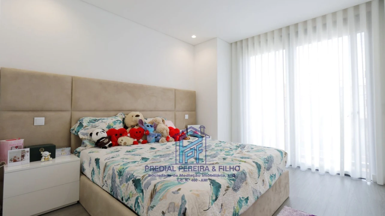 Moradia T5 para Venda em Rio Tinto Foto 22