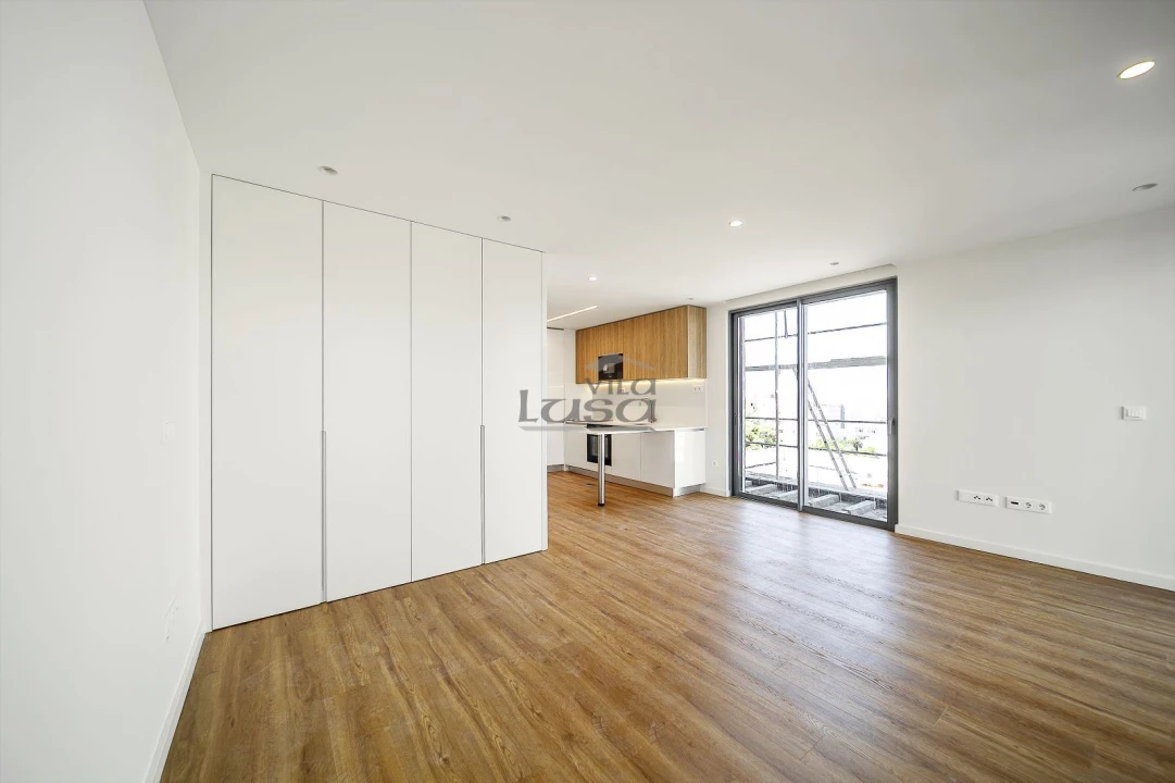 Apartamento T0 para Venda em Mafamude e Vilar do Paraíso Foto 5