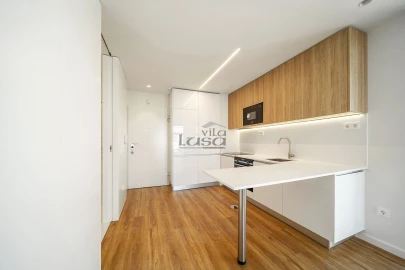 Apartamento T0 para Venda em Mafamude e Vilar do Paraíso