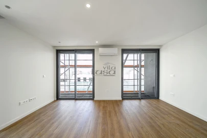 Apartamento T0 para Venda em Mafamude e Vilar do Paraíso
