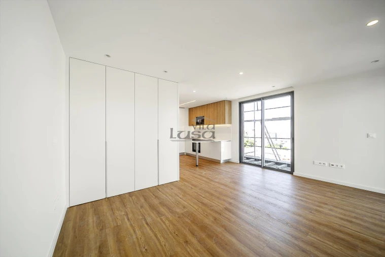 Apartamento T0 para Venda em Mafamude e Vilar do Paraíso Foto 5