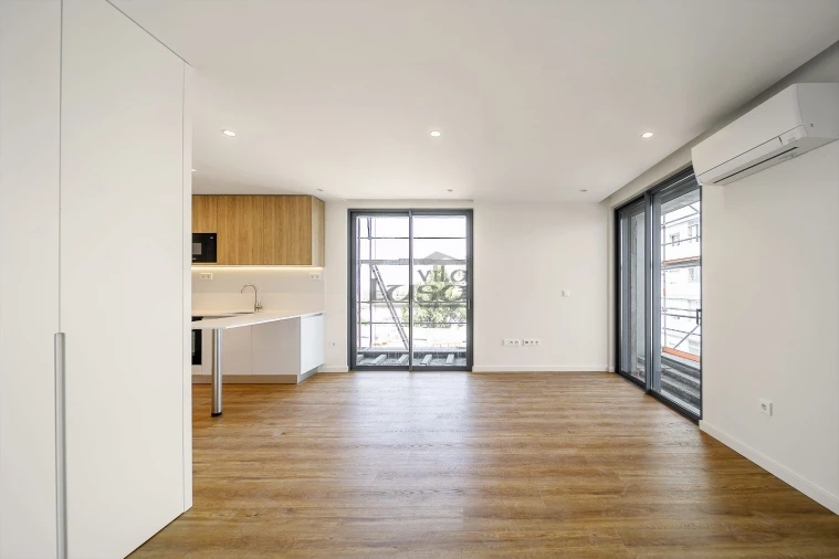 Apartamento T0 para Venda em Mafamude e Vilar do Paraíso Foto 6