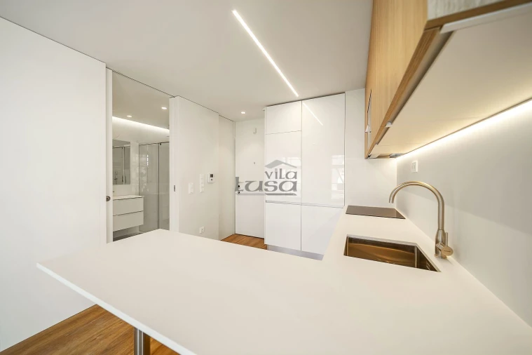 Apartamento T0 para Venda em Mafamude e Vilar do Paraíso Foto 9