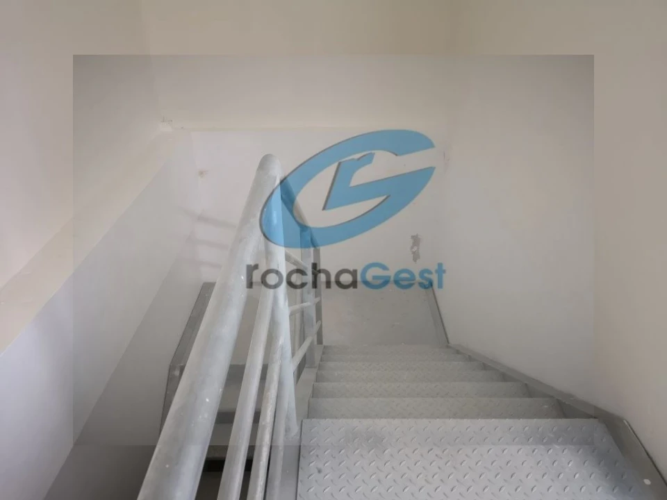 Armazém para Venda em Grijó e Sermonde Foto 11