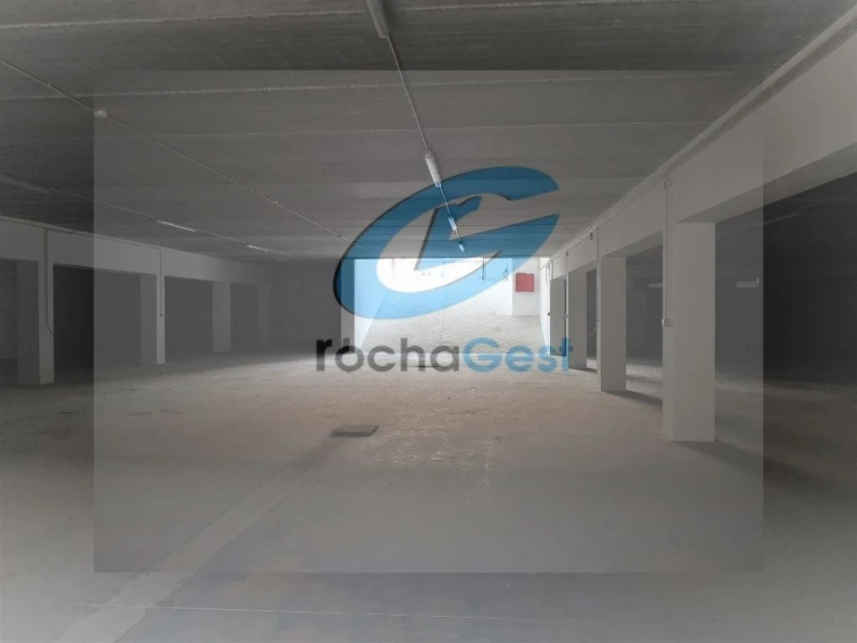 Armazém para Venda em Grijó e Sermonde Foto 14