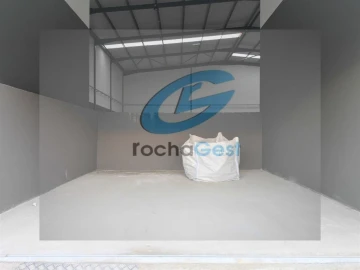 Armazém para Venda em Grijó e Sermonde