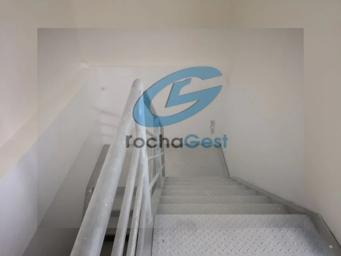 Armazém para Venda em Grijó e Sermonde Foto 11