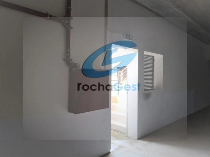 Armazém para Venda em Grijó e Sermonde Foto 16