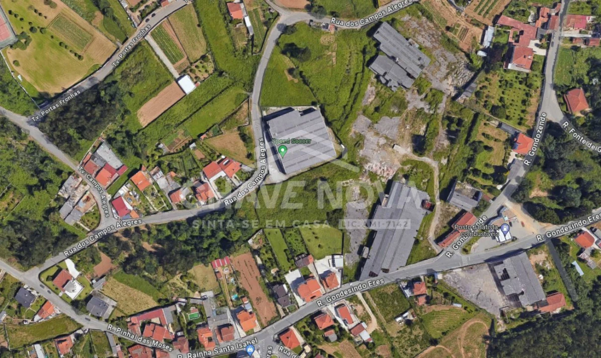 Armazém para Venda em Arcozelo Foto 1