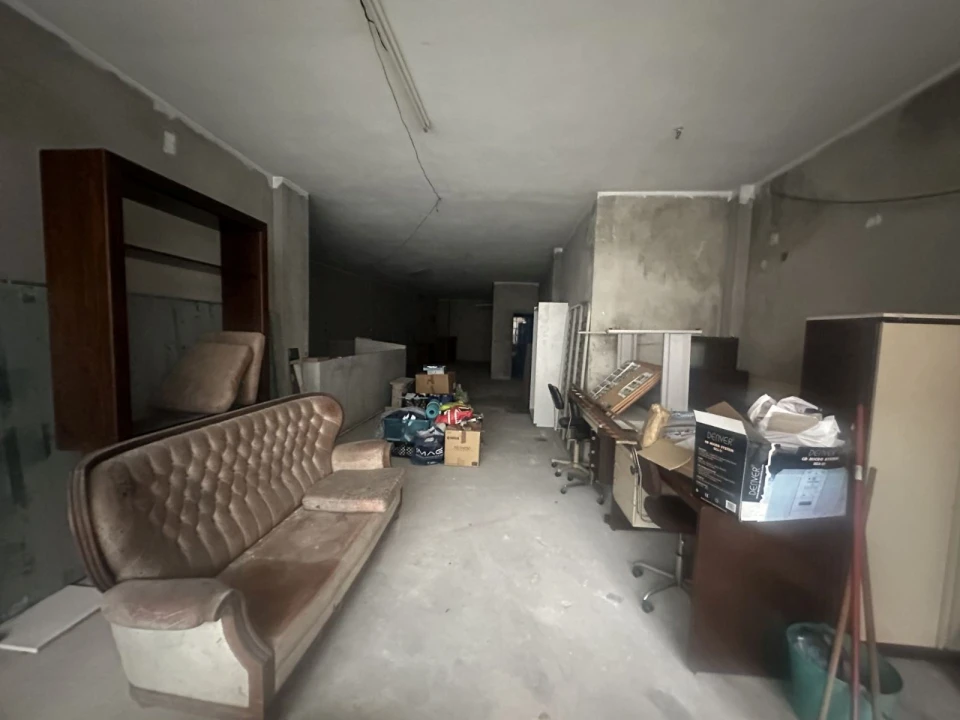 Loja para Venda em Arcozelo Foto 2