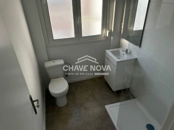 Apartamento T4 para Arrendamento em Campo de Ourique