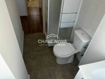 Apartamento T4 para Arrendamento em Campo de Ourique