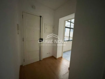 Apartamento T3 para Arrendamento em Santo António
