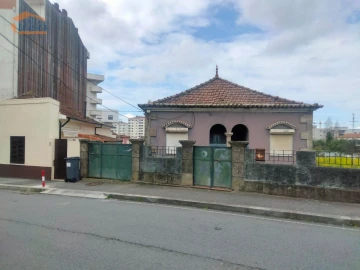 Moradia T3 para Venda em Pedrouços