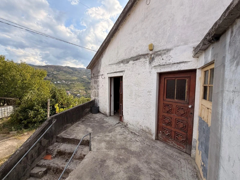 Moradia T3 para Venda em Santa Cruz do Douro e São Tomé de Covelas Foto 10