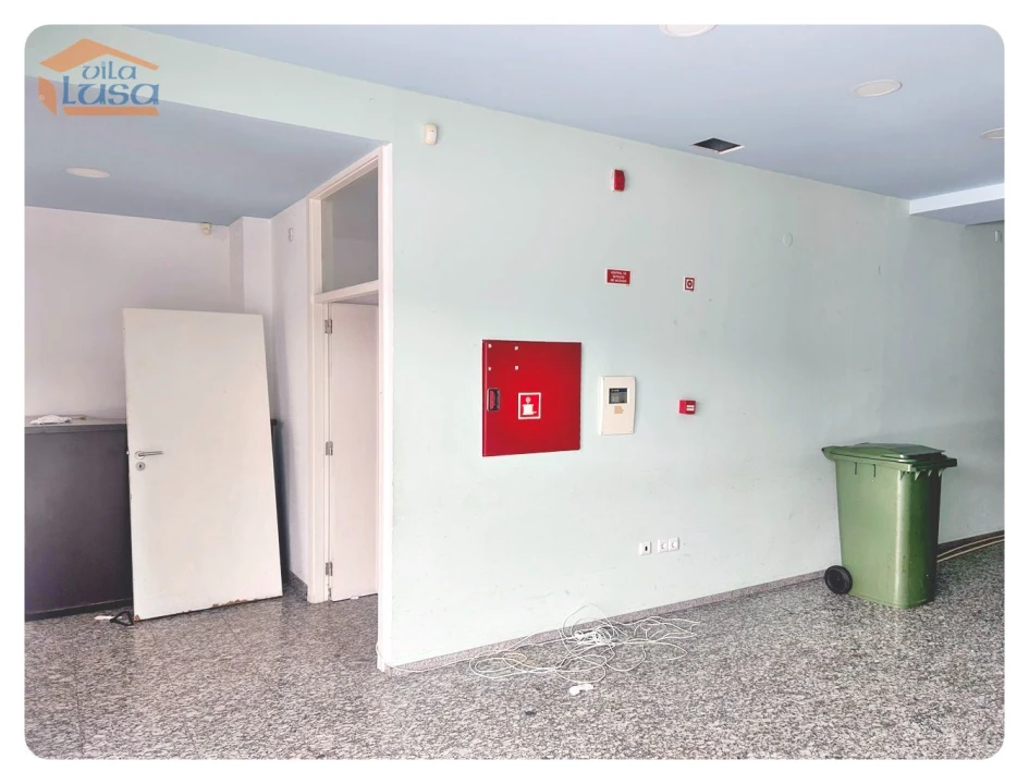 Loja para Arrendamento em Rio Tinto Foto 10