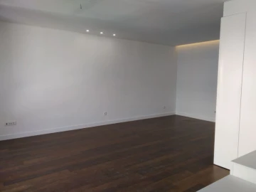 Apartamento T4 para Venda em Ramalde