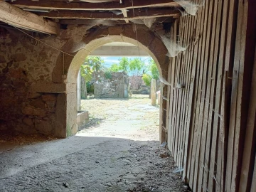 Moradia T4 para Venda em Macieira de Sarnes